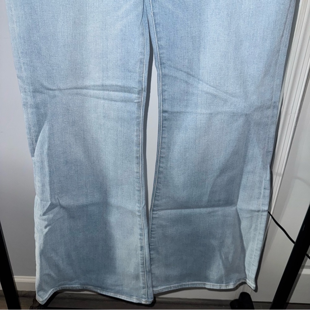 Express Light Blue Wash ‘70s Flare Mid Rise Jeans Size 12R NWT! - Picture 2 of 8